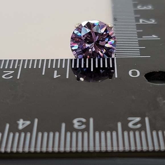 925 Sterling Silver Lavender CZ stud earrings - Picture 2 of 5